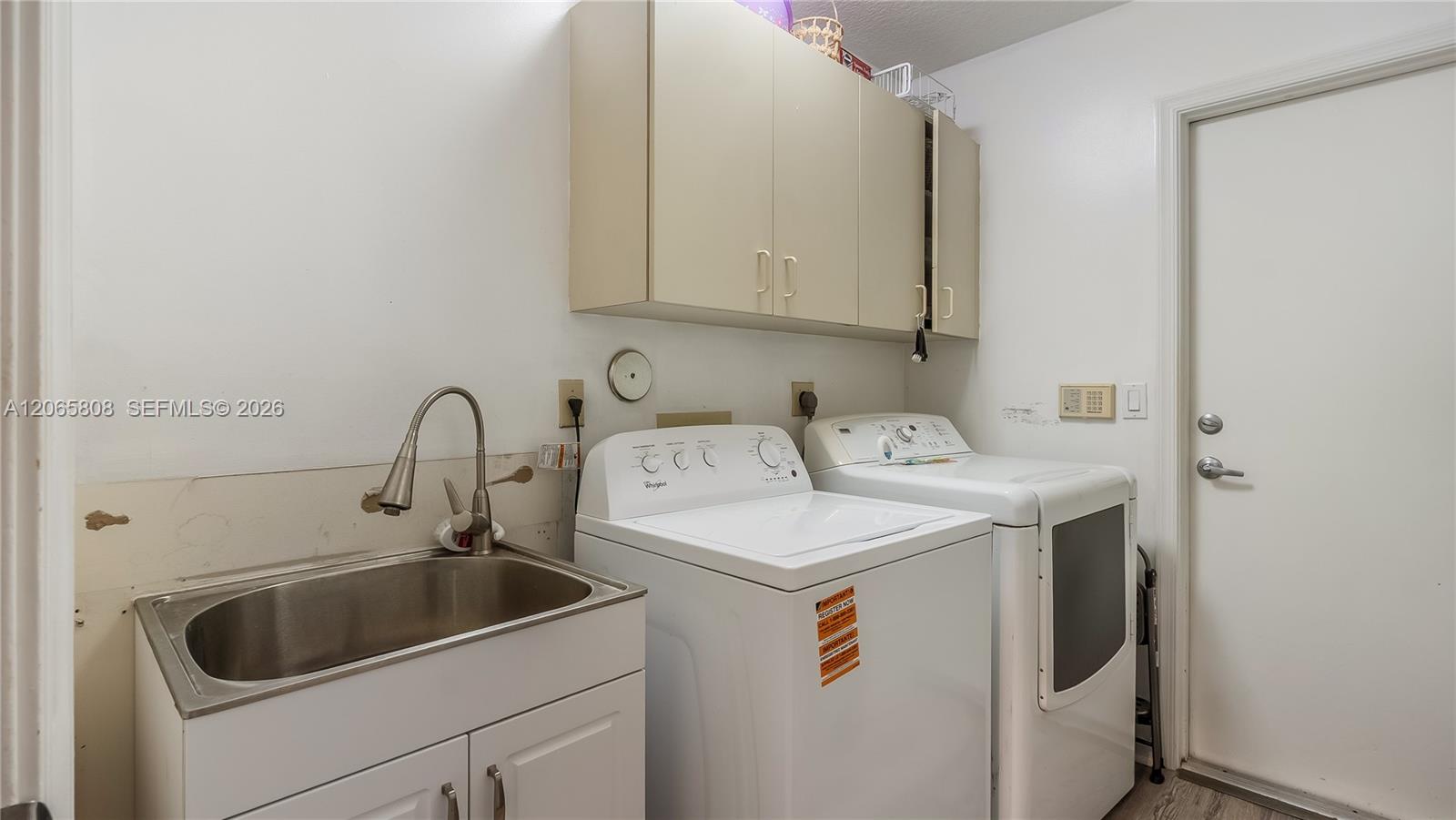 1097 Smoke Tree Court