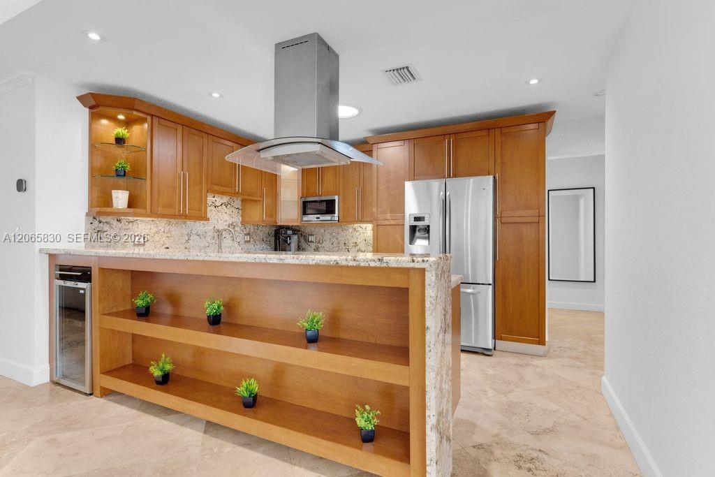 261 SE 4th Street