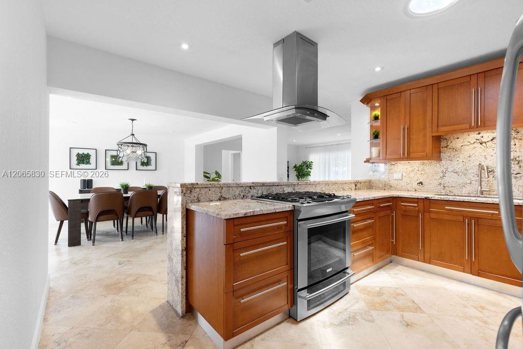261 SE 4th Street