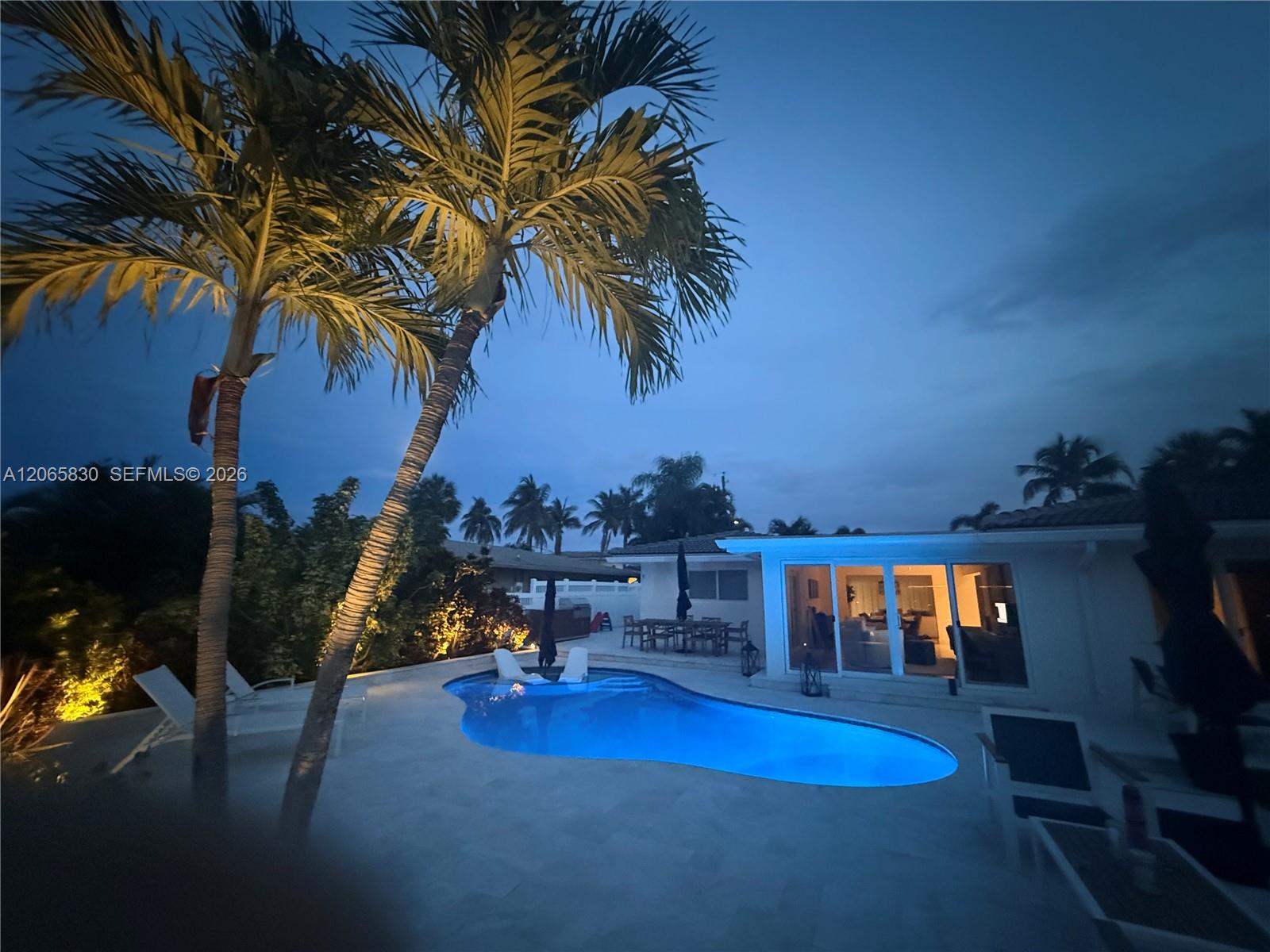 261 SE 4th Street
