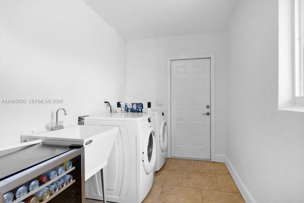 261 SE 4th Street