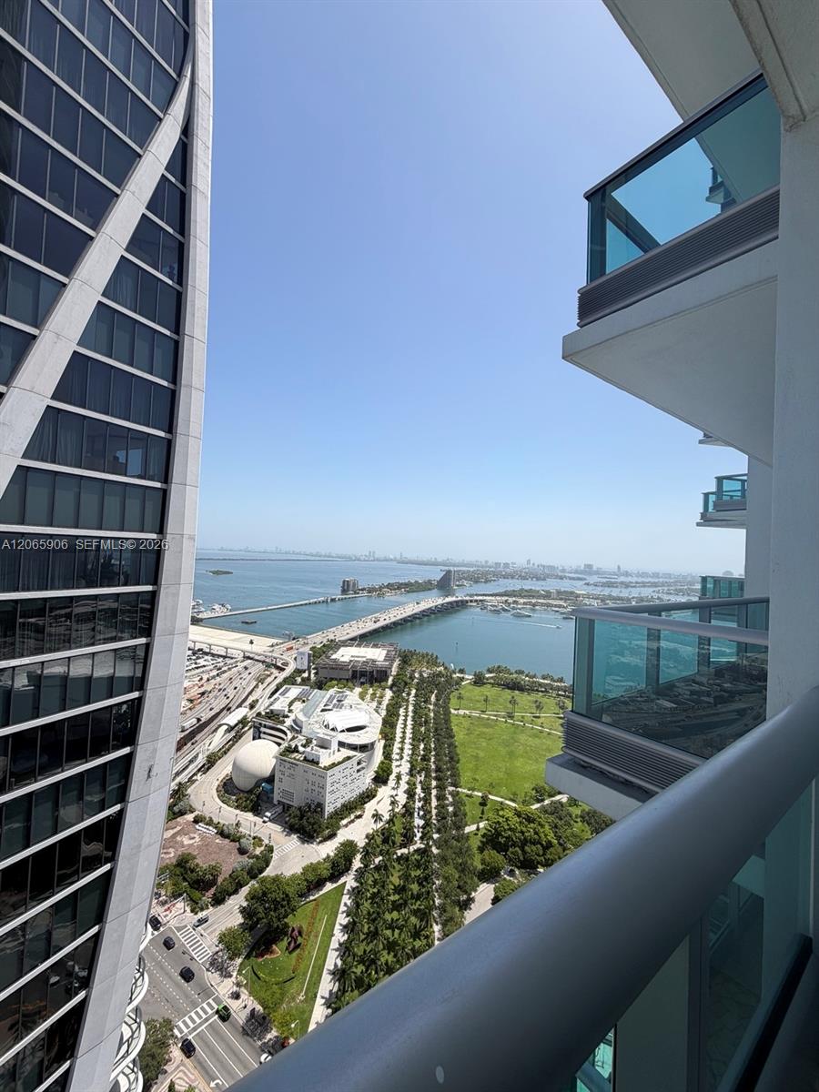 900 Biscayne Boulevard