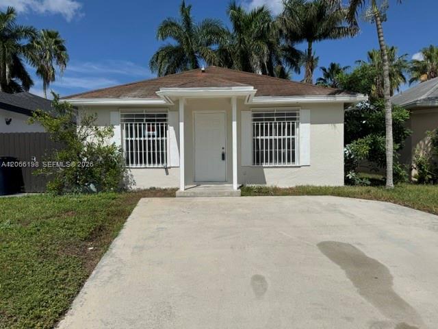 982 SW 9th Court