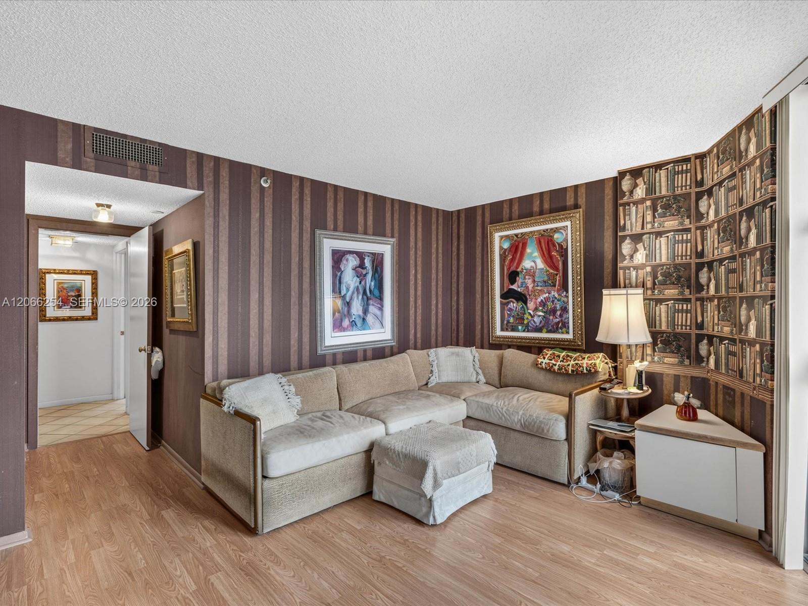 4000 Towerside Terrace