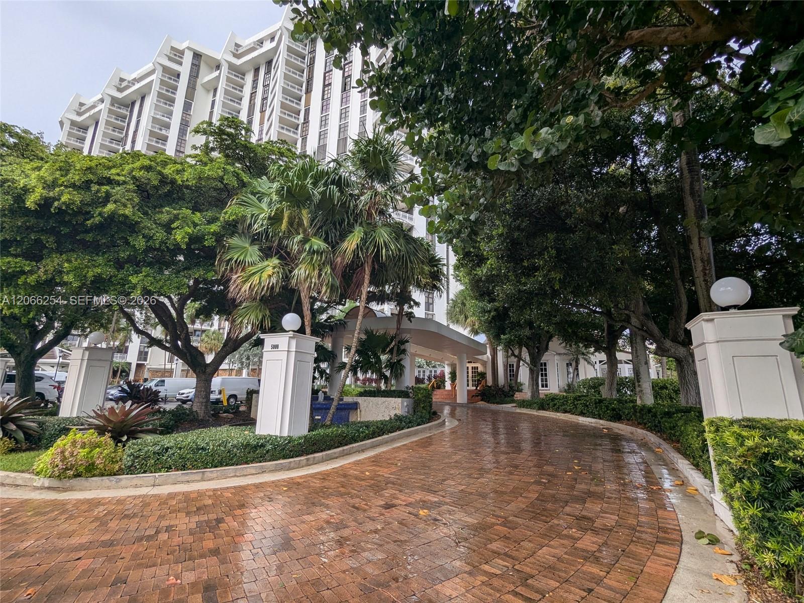 4000 Towerside Terrace
