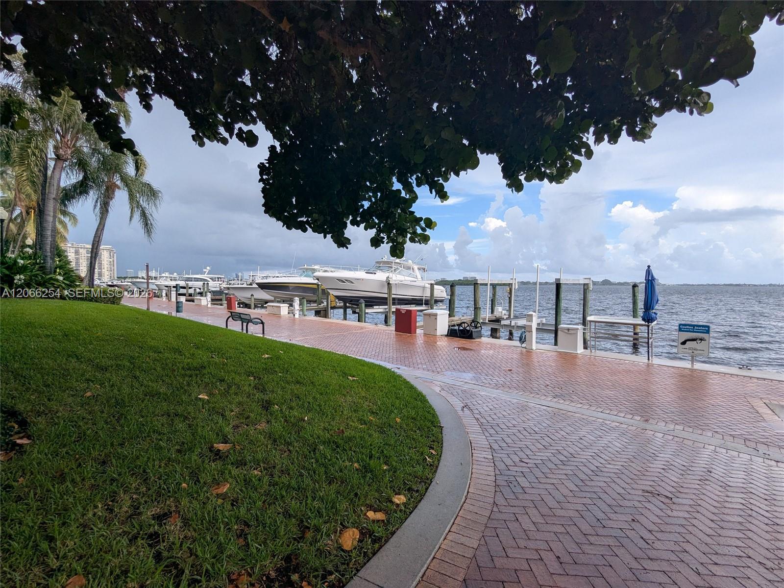 4000 Towerside Terrace