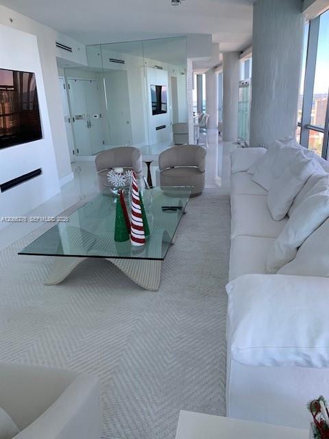 17121 Collins Avenue