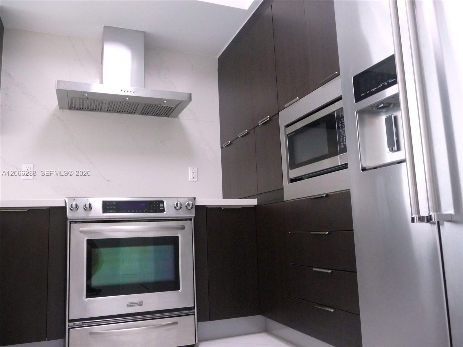 250 Sunny Isles Boulevard