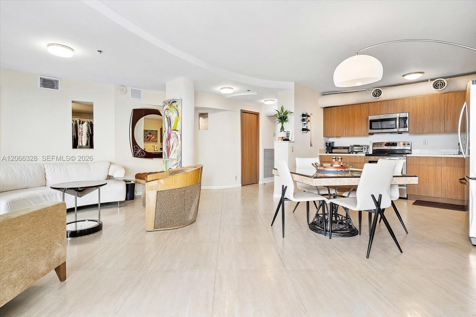 3610 Yacht Club Drive