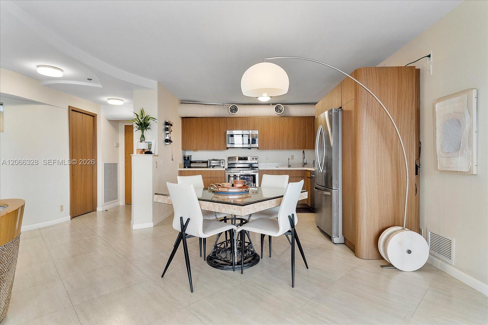 3610 Yacht Club Drive
