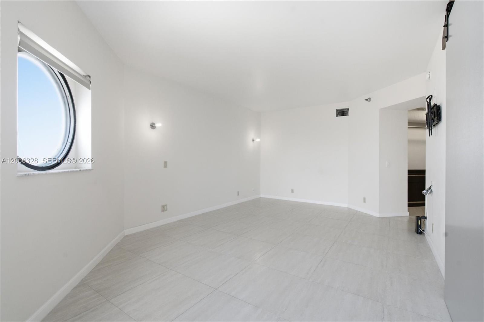 3610 Yacht Club Drive