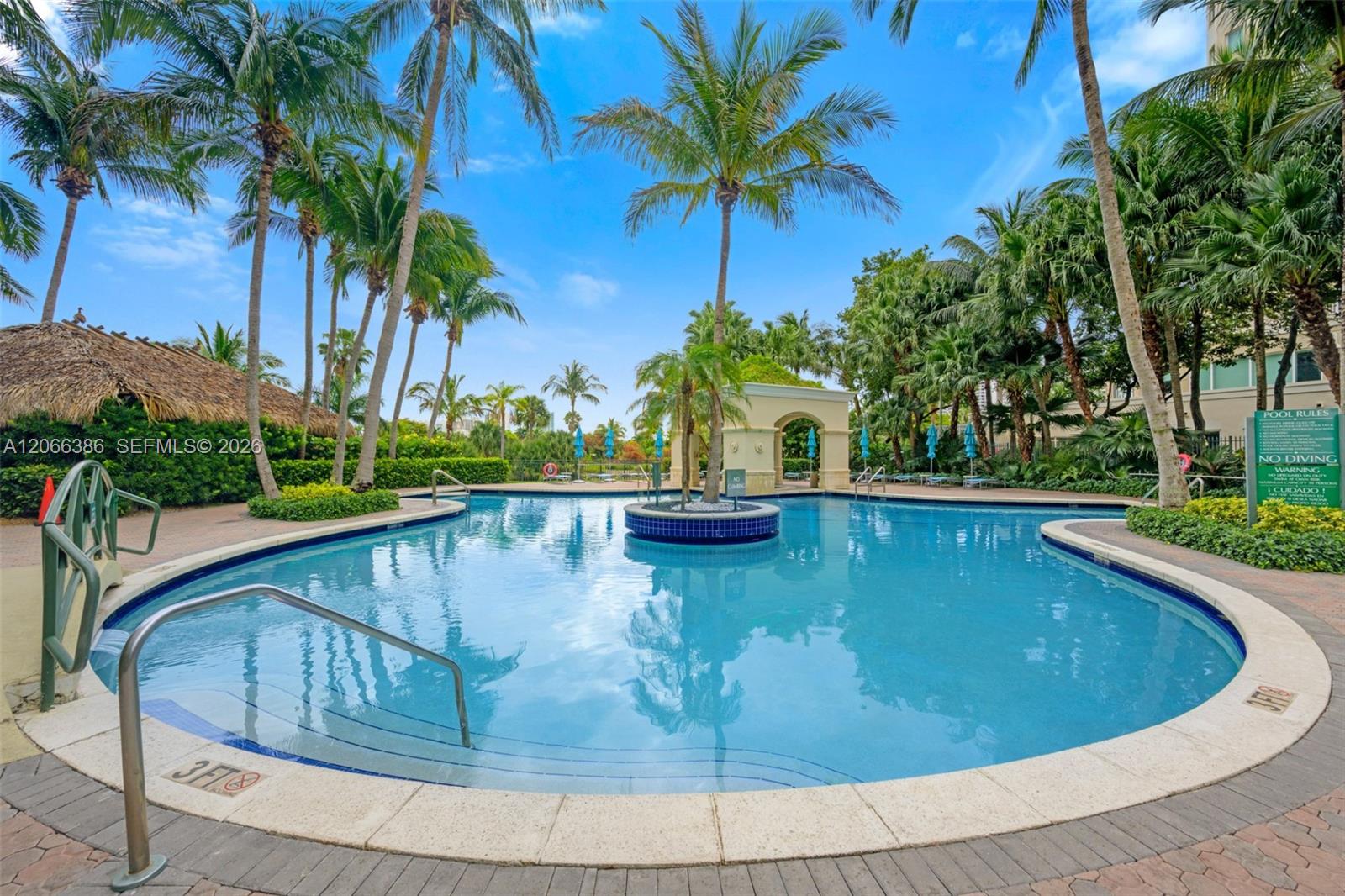 19501 W Country Club Drive