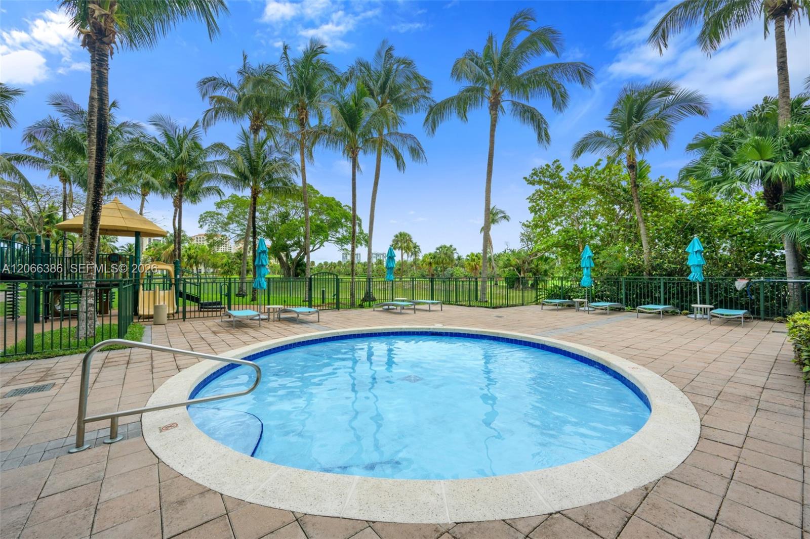 19501 W Country Club Drive