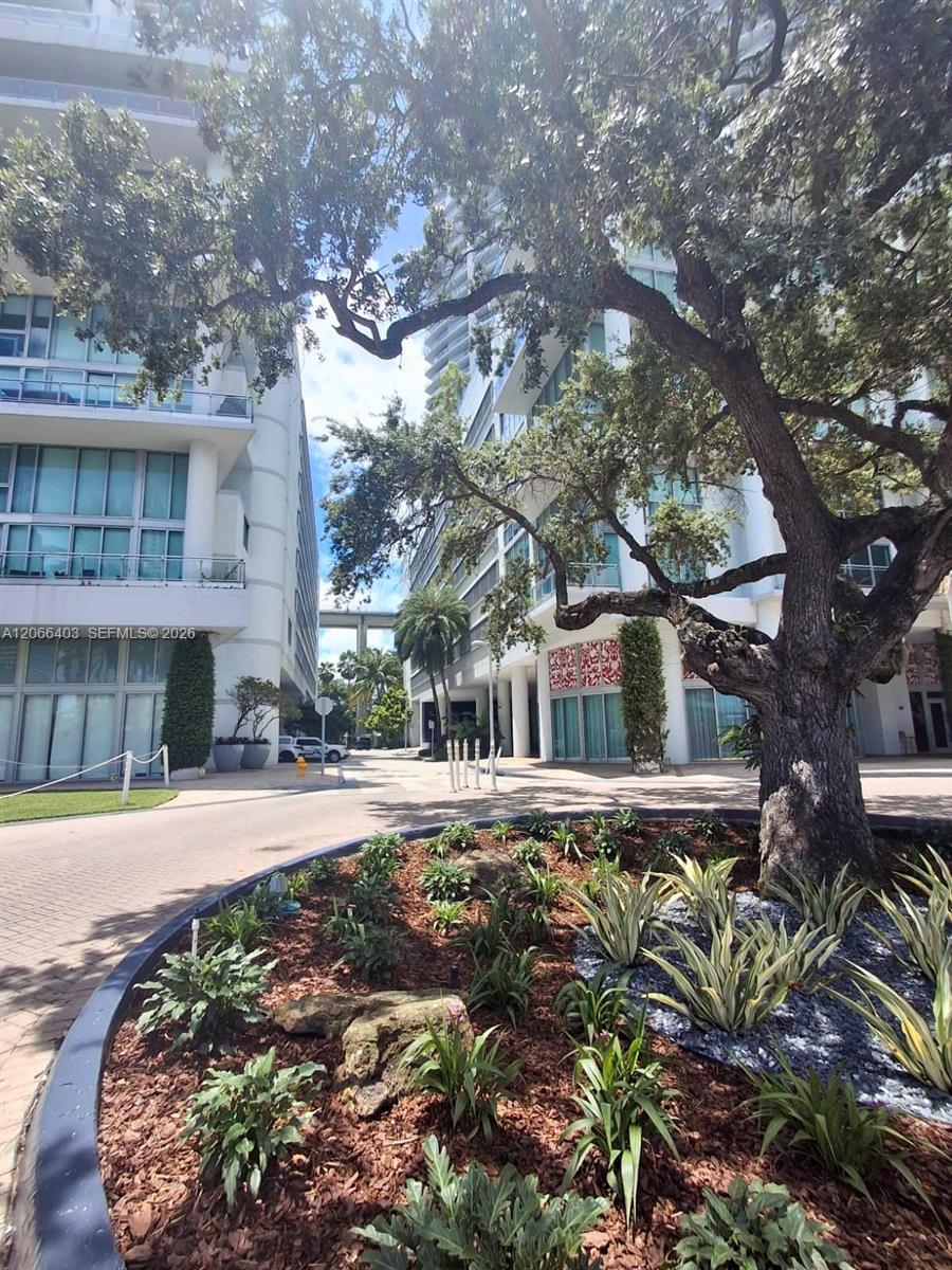 92 SW 3rd Street