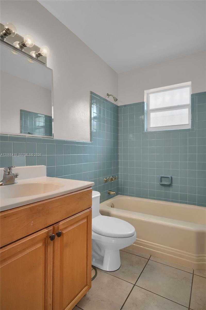 2306 SW 58th Court