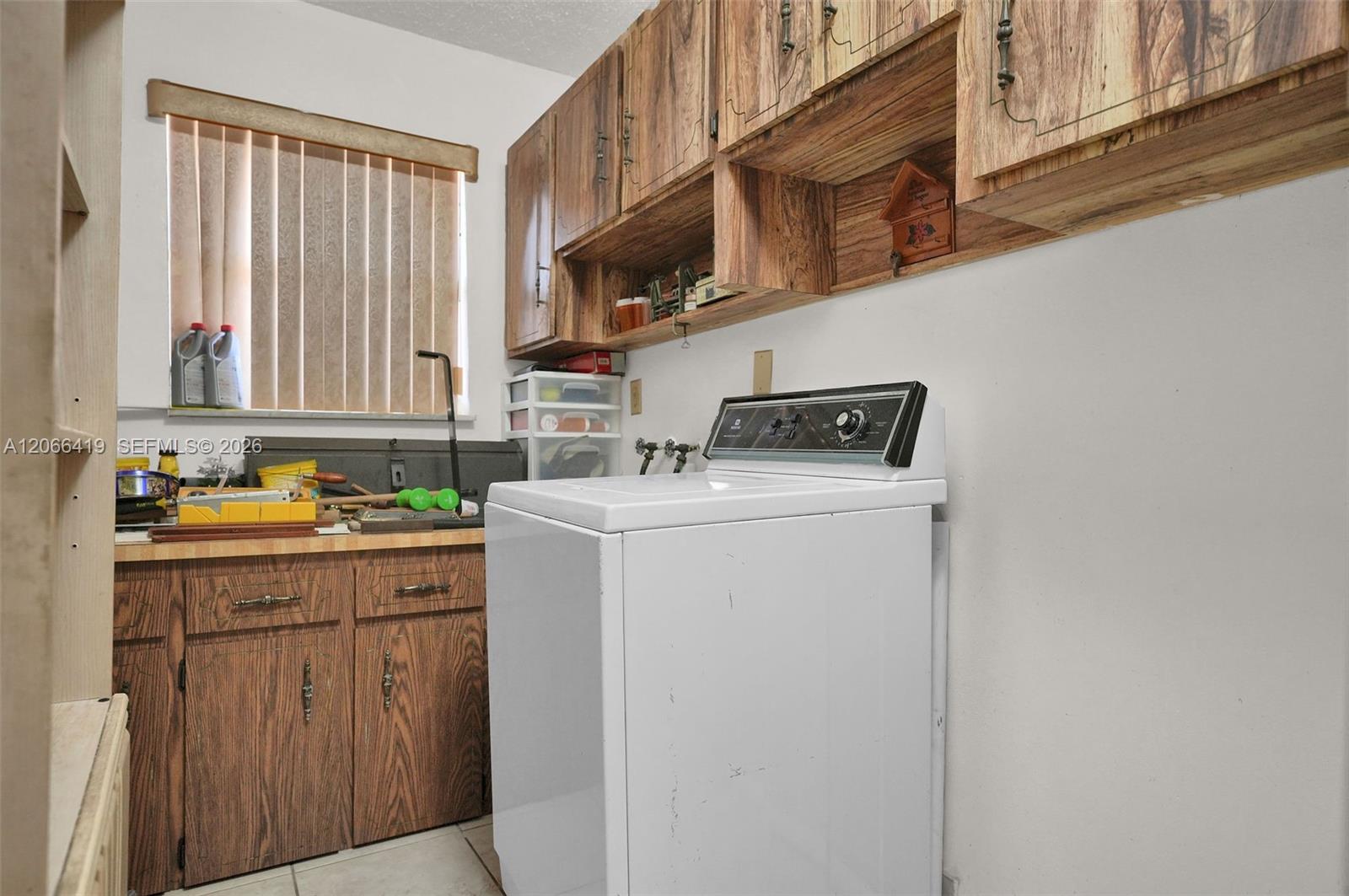 2306 SW 58th Court