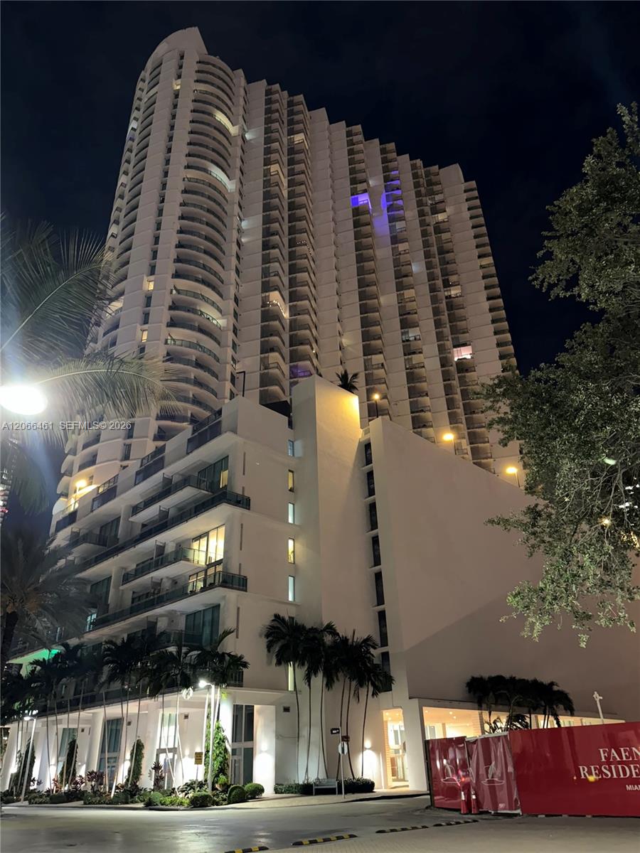 350 S Miami Avenue