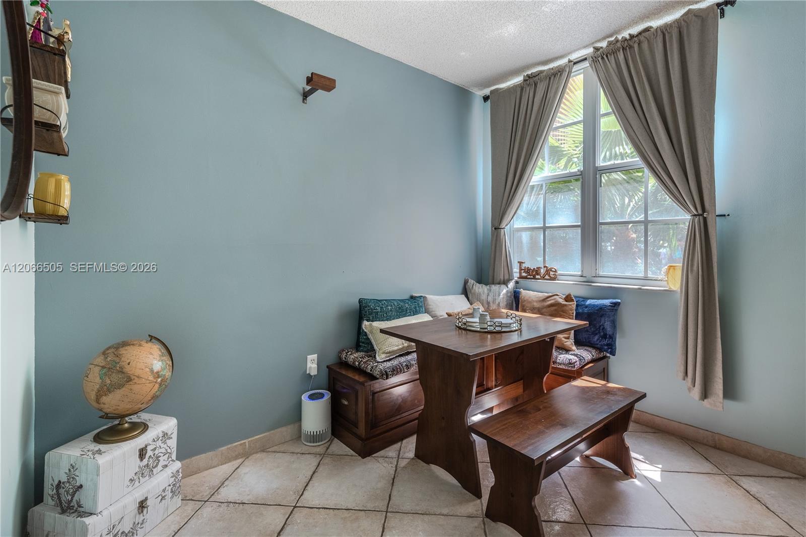 19601 E Country Club Drive
