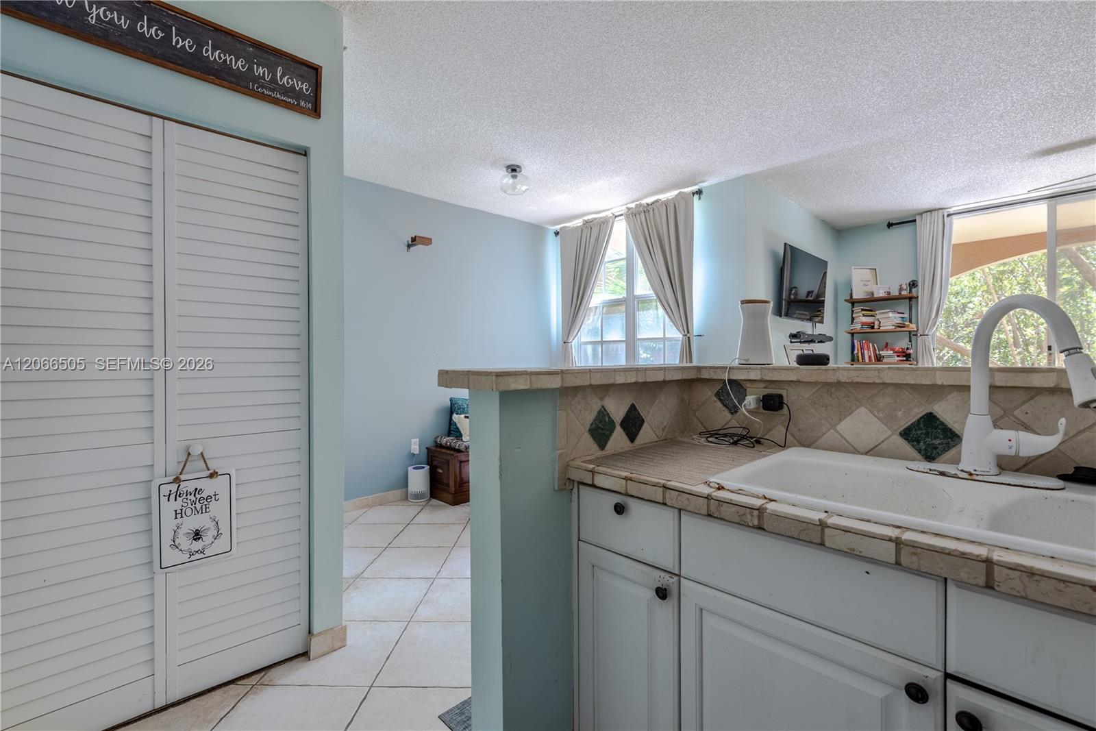 19601 E Country Club Drive