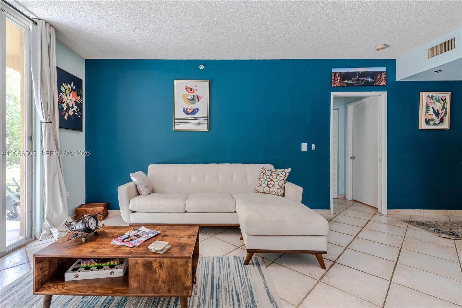 19601 E Country Club Drive