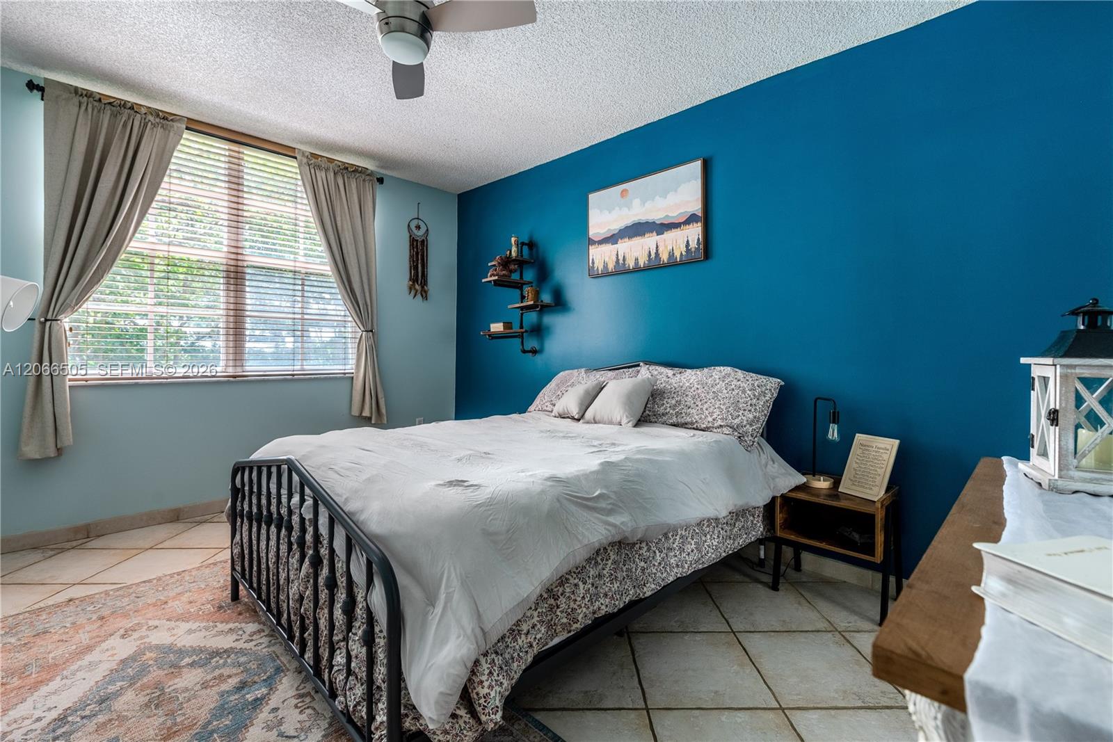 19601 E Country Club Drive