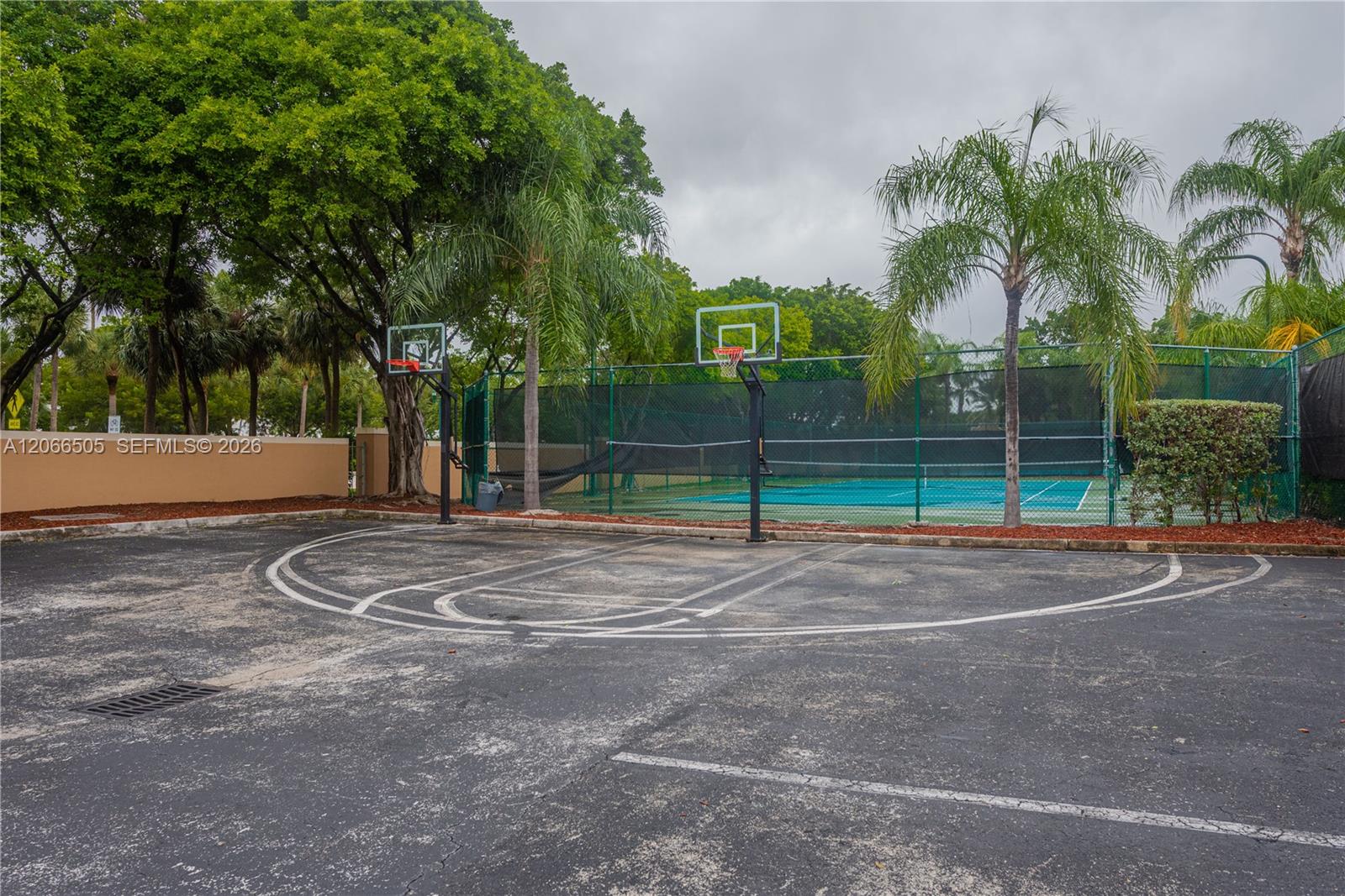 19601 E Country Club Drive