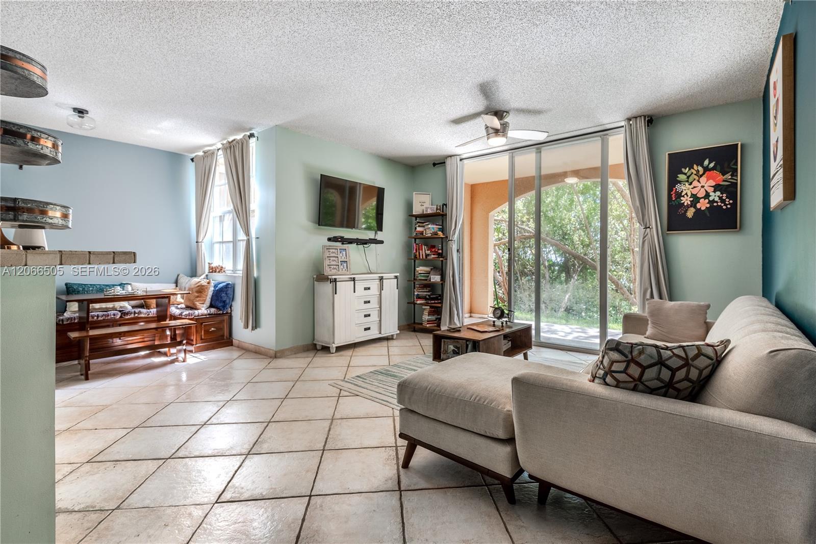 19601 E Country Club Drive