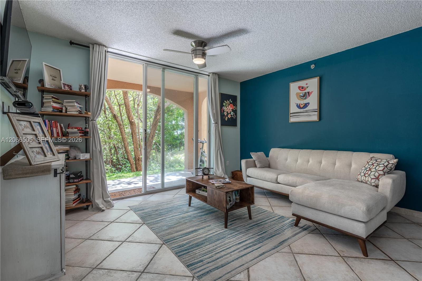 19601 E Country Club Drive
