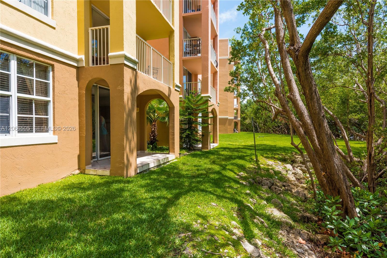 19601 E Country Club Drive