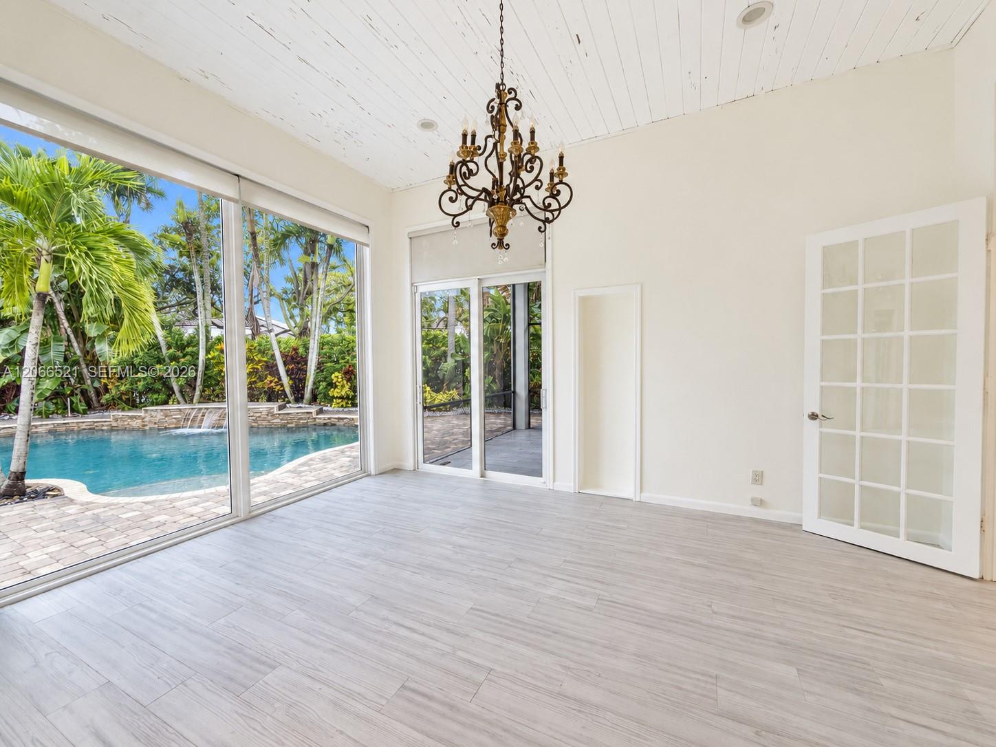 2616 Oakbrook Court