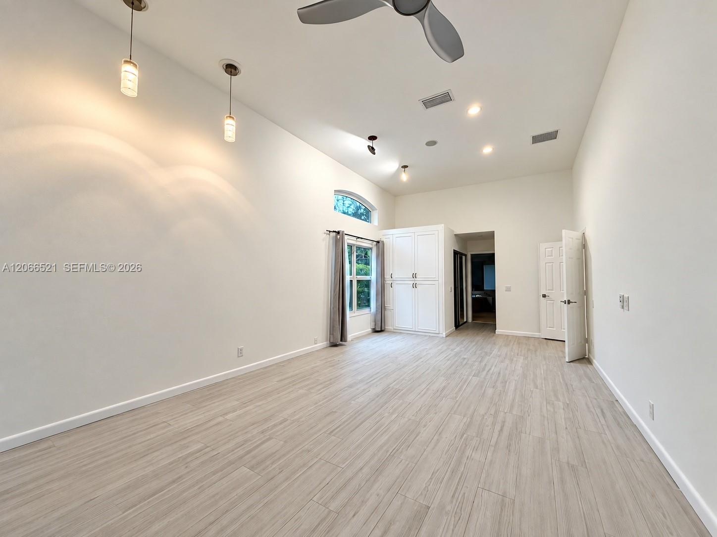 2616 Oakbrook Court
