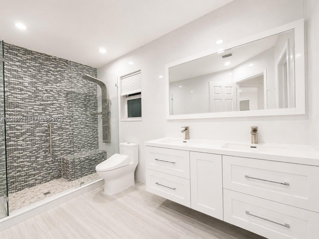 2616 Oakbrook Court