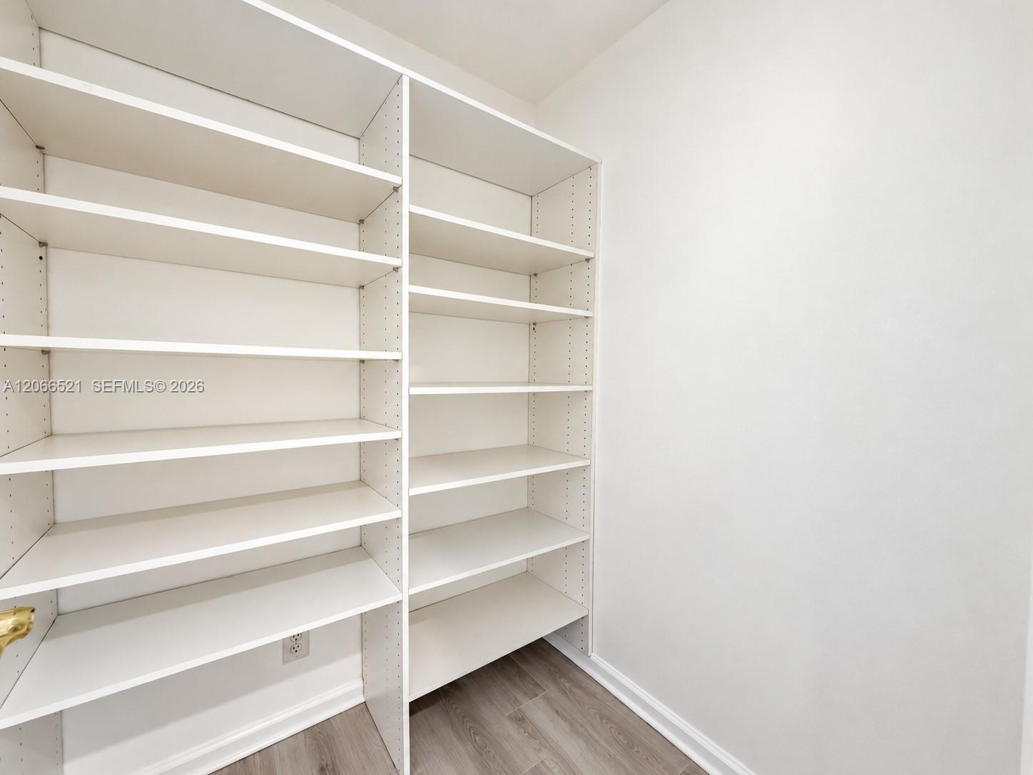 2616 Oakbrook Court