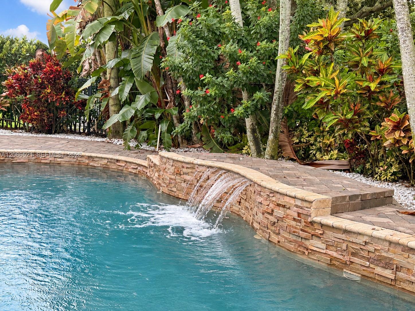 2616 Oakbrook Court