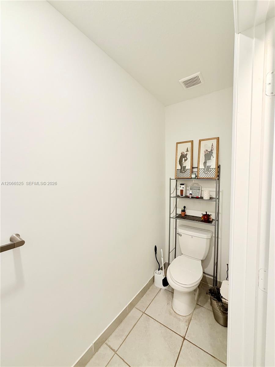 1877 SE 26th Terrace