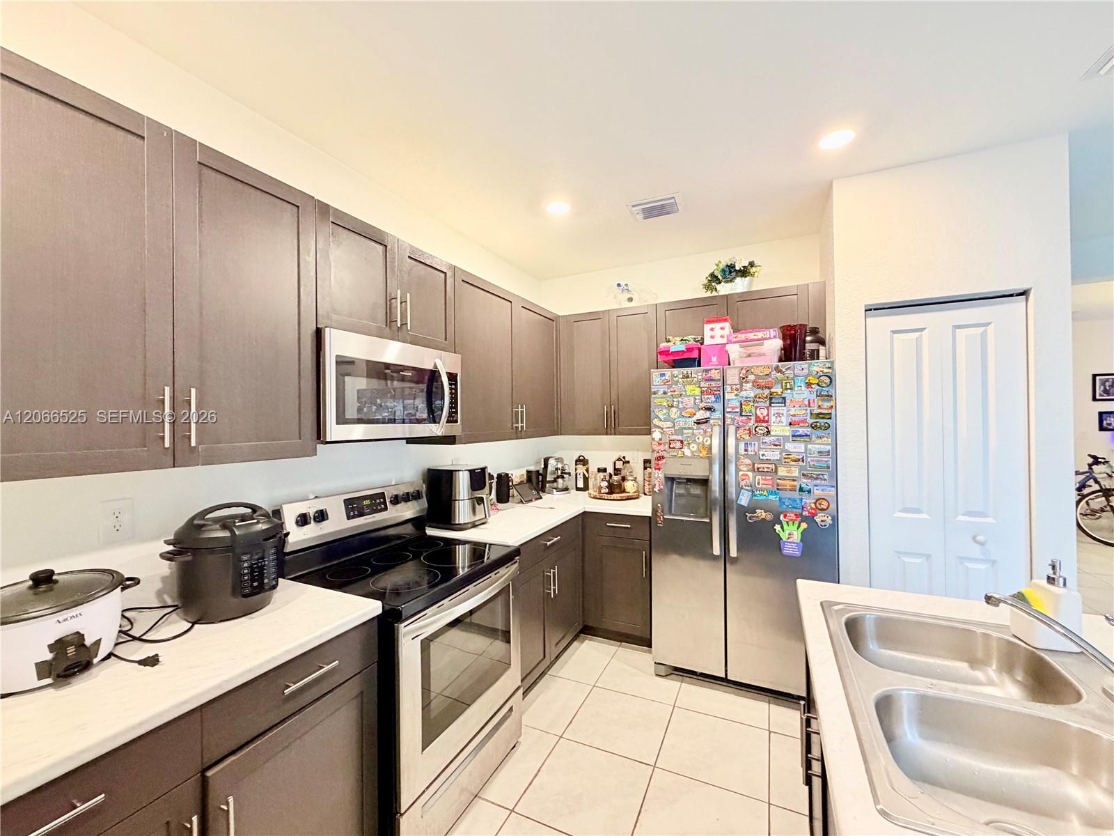 1877 SE 26th Terrace