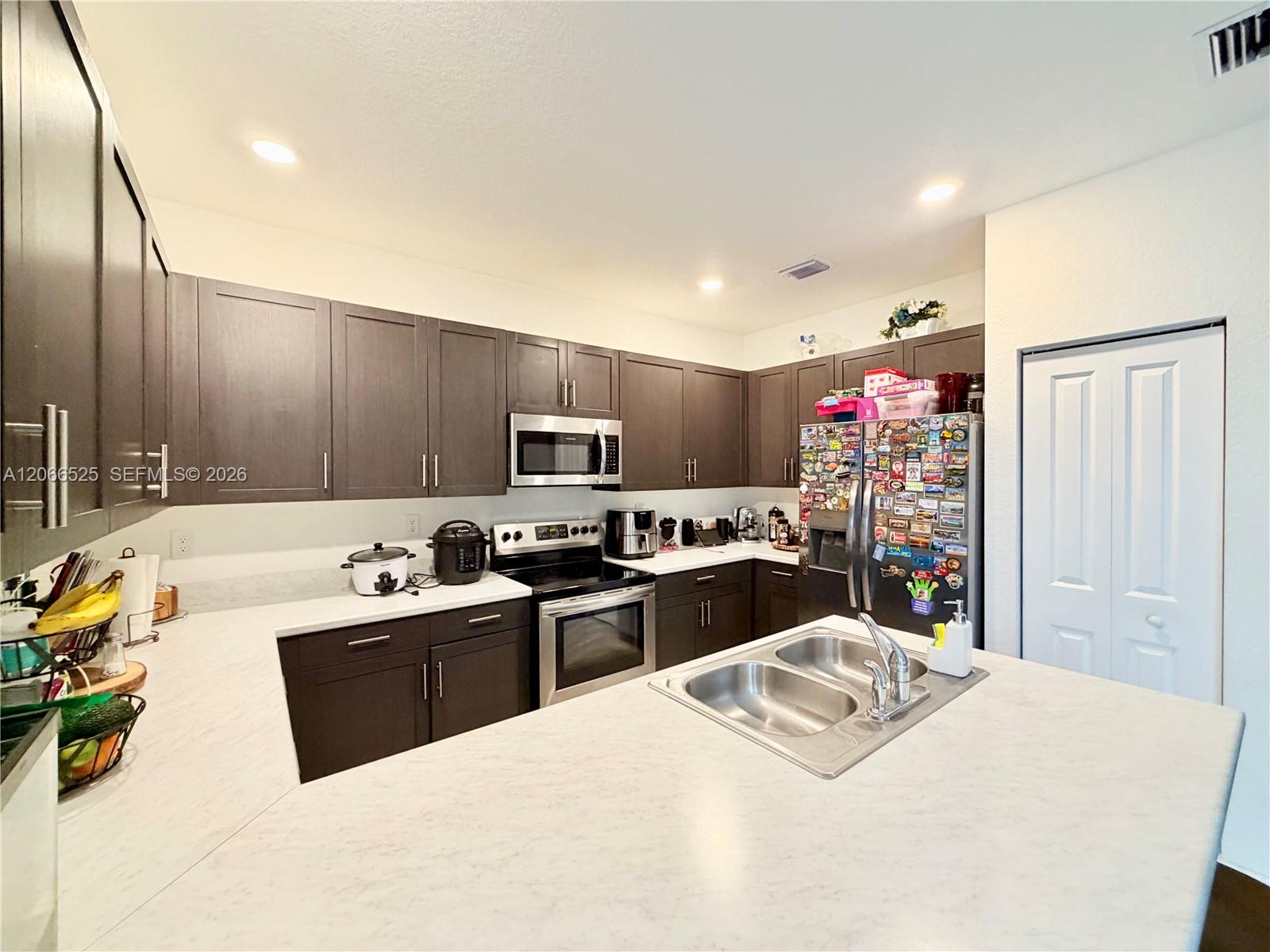 1877 SE 26th Terrace