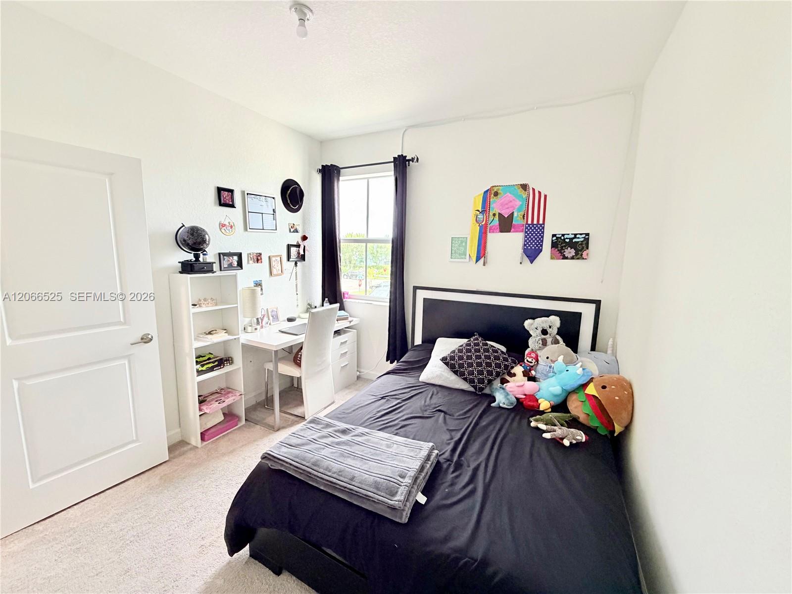 1877 SE 26th Terrace