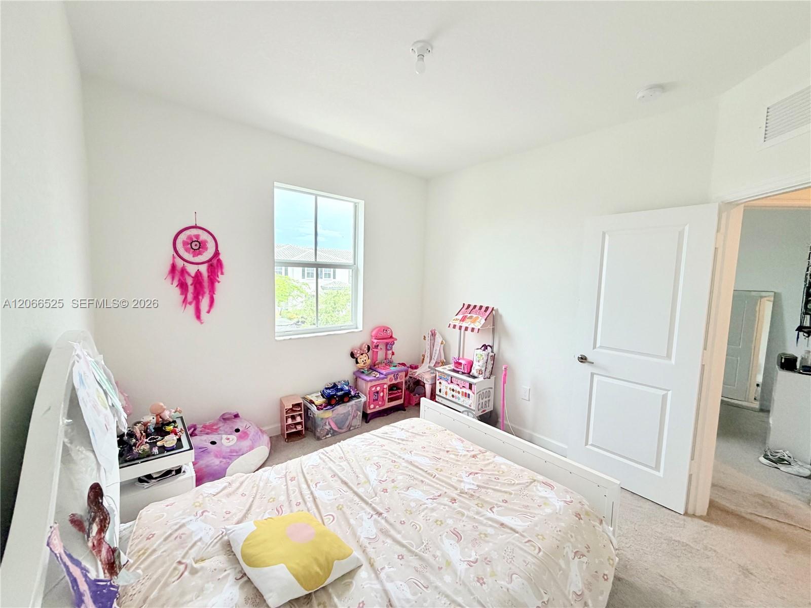 1877 SE 26th Terrace
