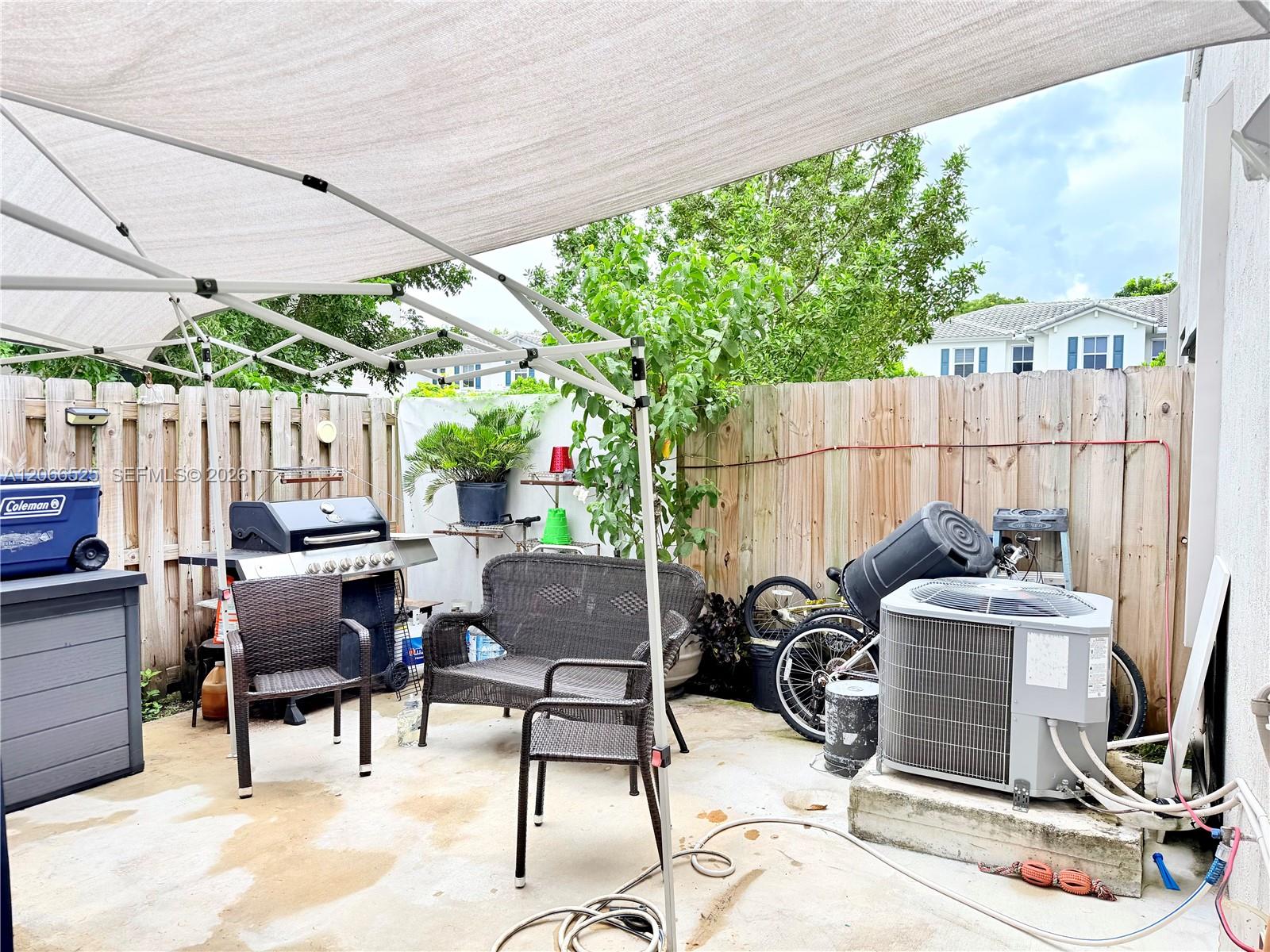 1877 SE 26th Terrace