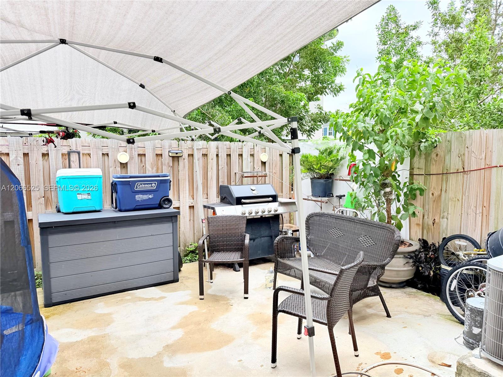 1877 SE 26th Terrace