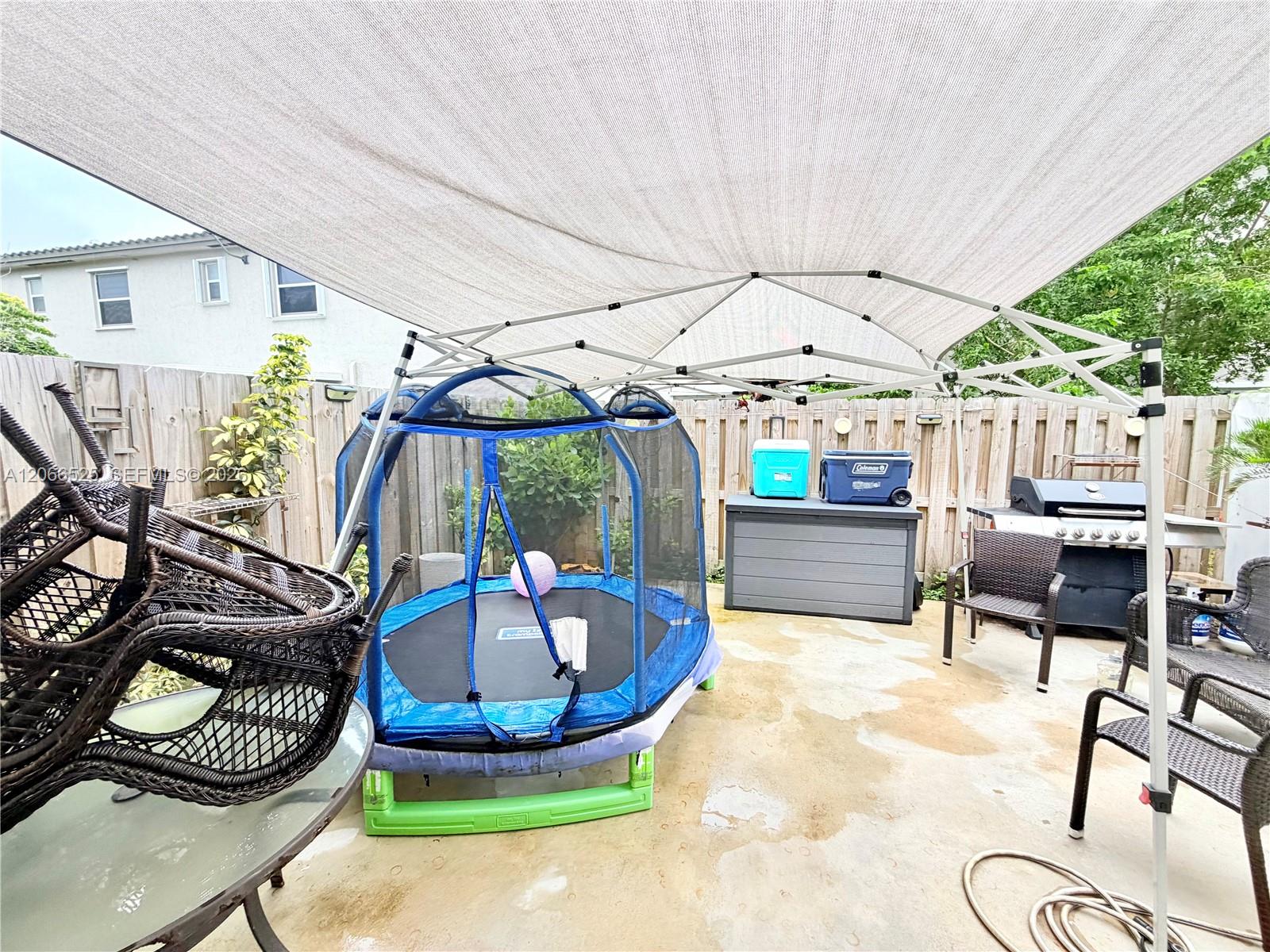 1877 SE 26th Terrace