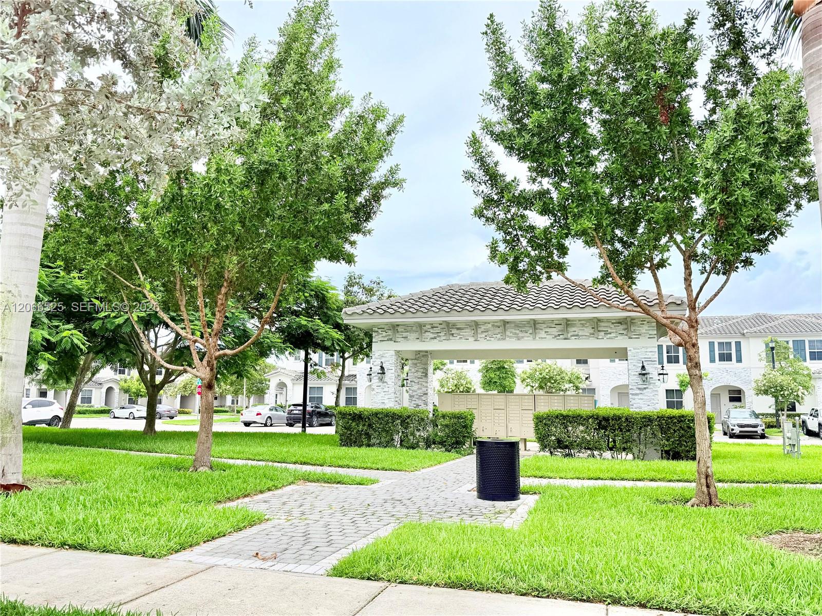 1877 SE 26th Terrace