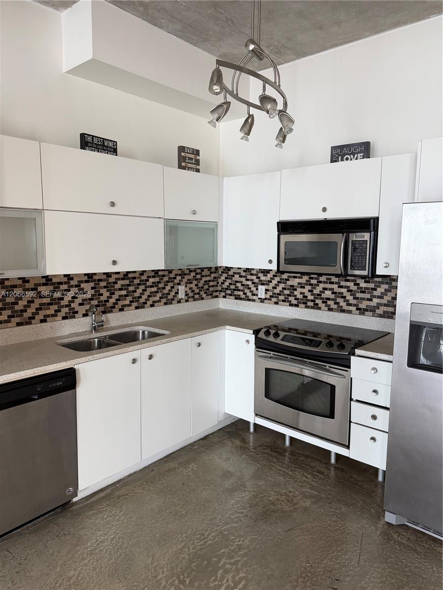 234 NE 3rd Street