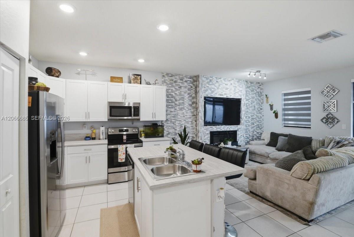 3378 W 112th Street