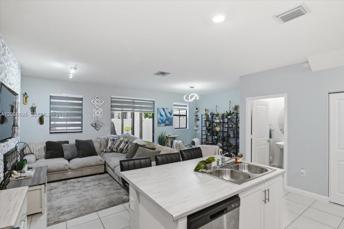 3378 W 112th Street