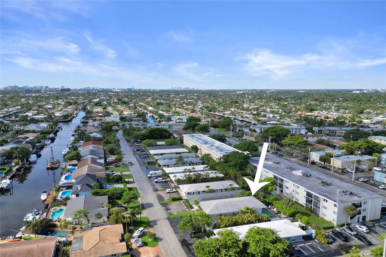 305 SE 12th Avenue