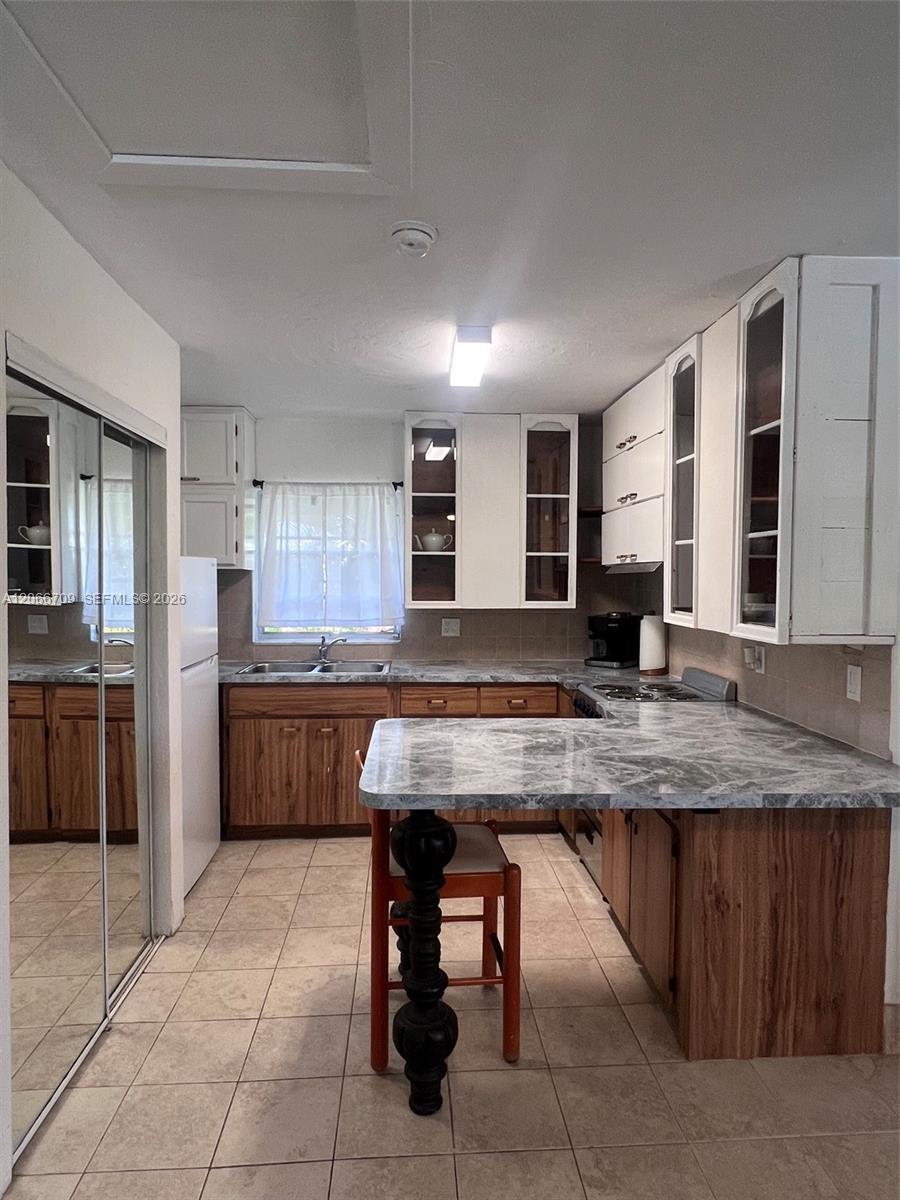 305 SE 12th Avenue