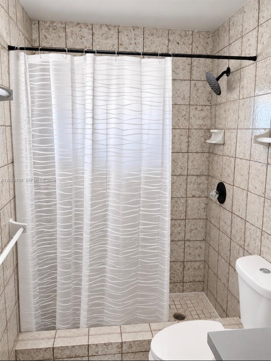 305 SE 12th Avenue