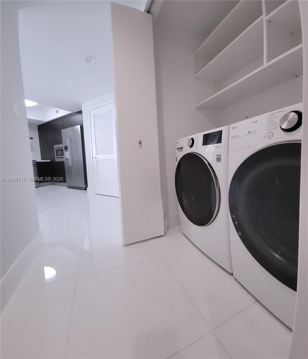 250 Sunny Isles Boulevard